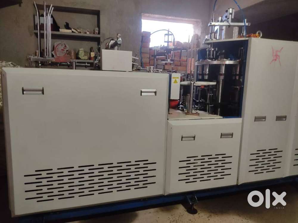 Paper cup manufacturing machine