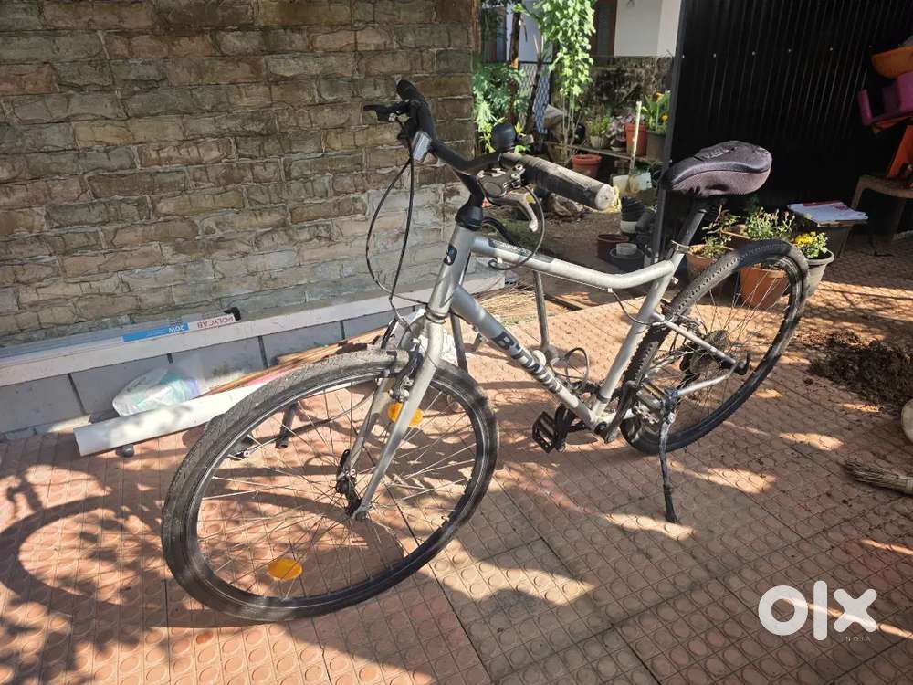 Btwin riverside 120 in excellent condition