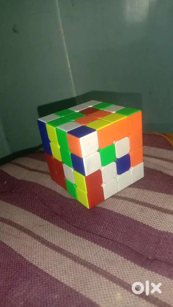 4x4 stickerless Rubik's cube