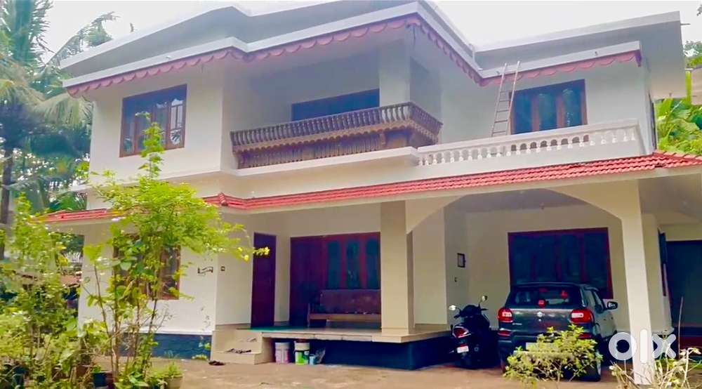 6bhk house and land for sale