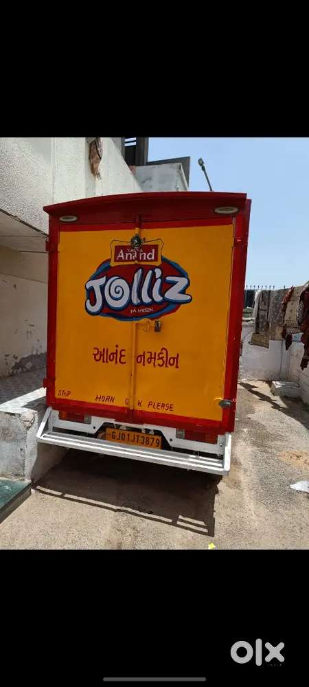 Maruti Super carry commercial vehicle closed body container