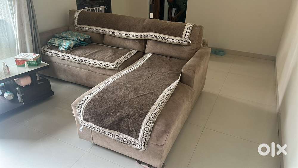 Lshape Sofa for selling in 5k