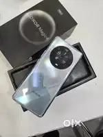Honor magic 4 pro 256Gb with box cable perfect working