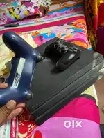 ps4 with 2 controllers
