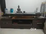 Elegant standalone showcase Unit
