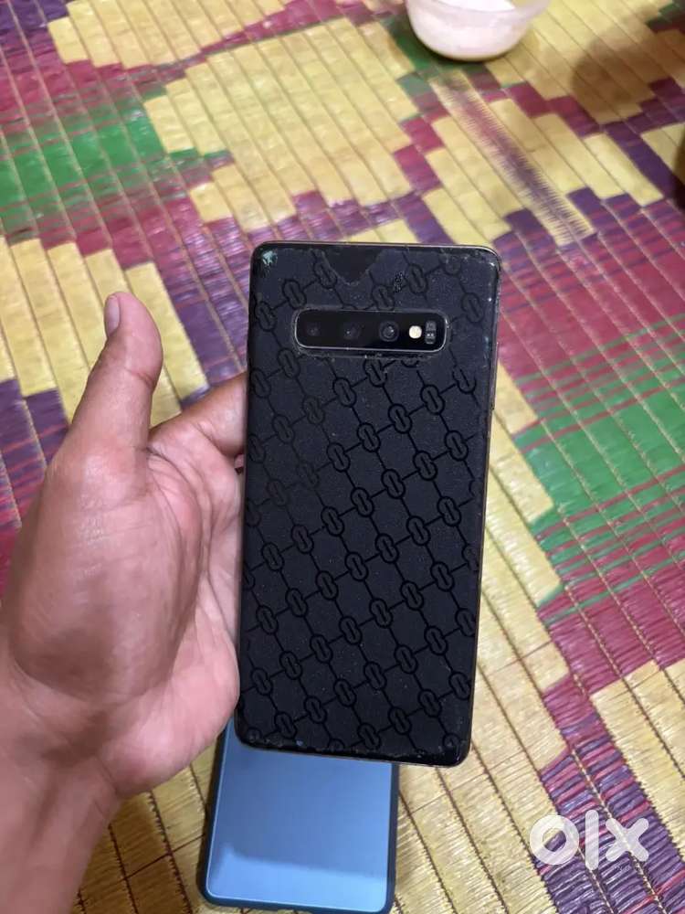 Samsung galaxy s10plus, brand new condition 8/128gb