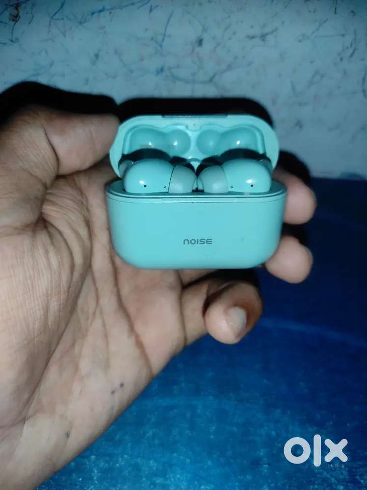 Noise Buds Vs 102 ,(PRICE - 800) No Bargaining