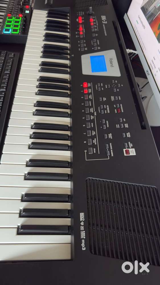ROLAND BK3