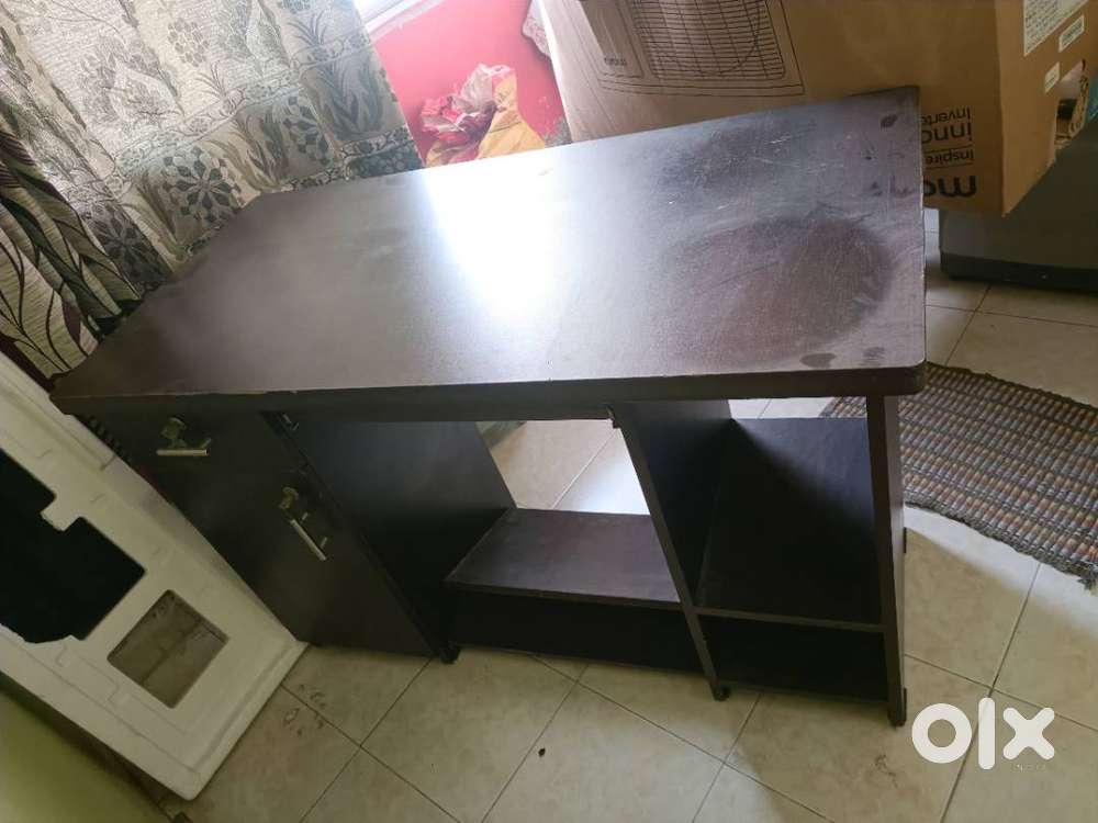 Computer/multi purpose table