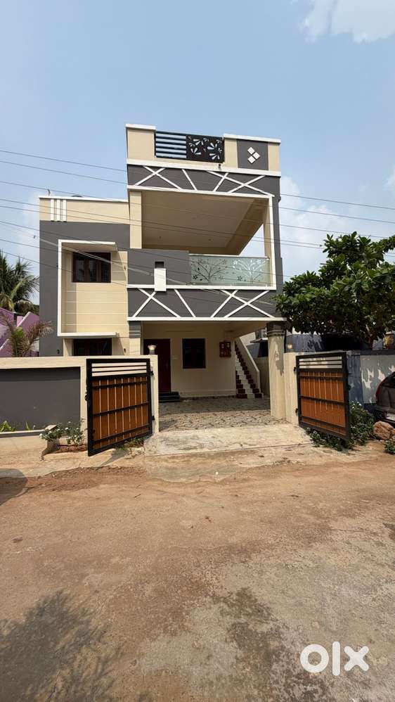 Luxurious 3BHK Home with Modular Kitchen & Modern False Ceiling