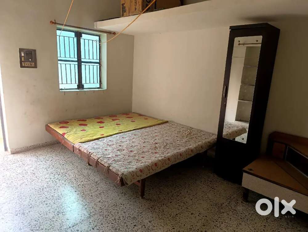 1 BHK  VILLA FOR RENT AT JIVRAJ-BACHELORE ALLOWED