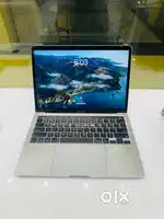 MacBook air M1 chip 8/256