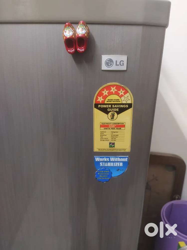 LG refrigerator storage capacity 215 ltr in good working condition