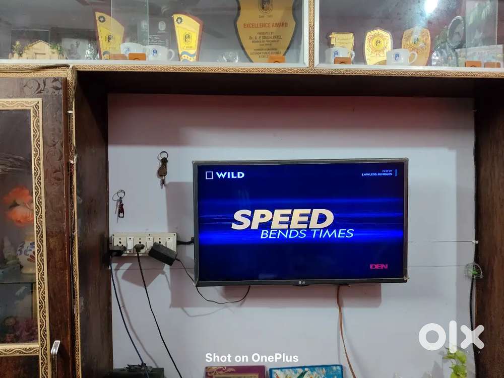 LG 32-inch LED TV 2020–excellent condition  Bluetooth+ USB support