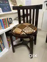 4 seater dining table