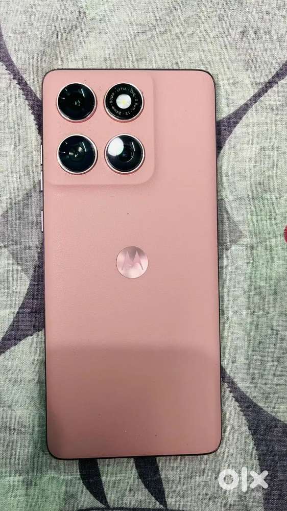 Moto Edge 60 fusion 8GB 256GB - 6 months used