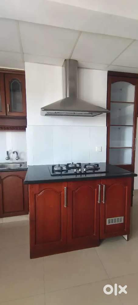 4 BHK FLAT FOR RENT IN VELLAYAMBALAM.