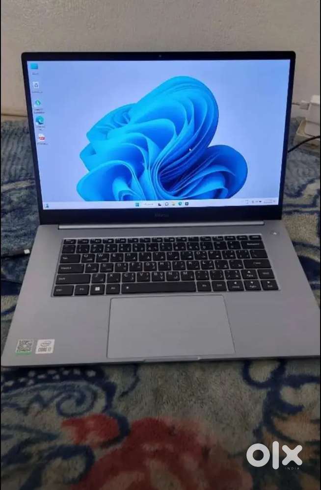 Infinix y1 plus i7 laptop 8/512gb new condition 5 month old only