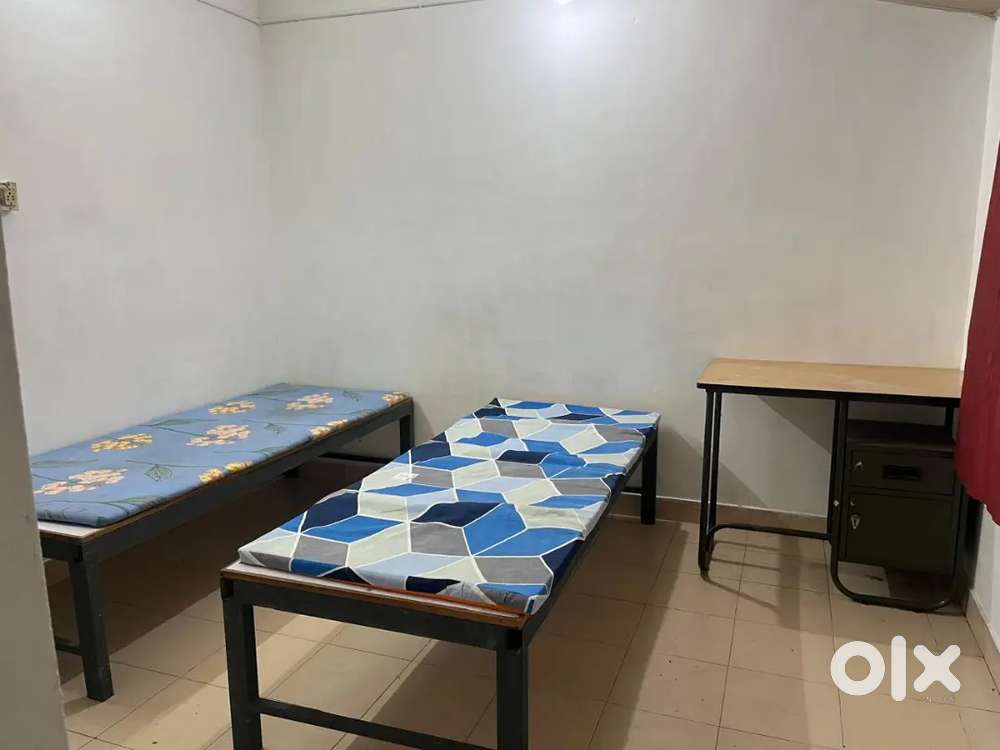 BACHELORS SINGLE ROOM FOR TWO PERSONS