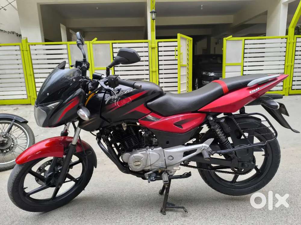 Bajaj Pulsar 150 cc excellent condition bike