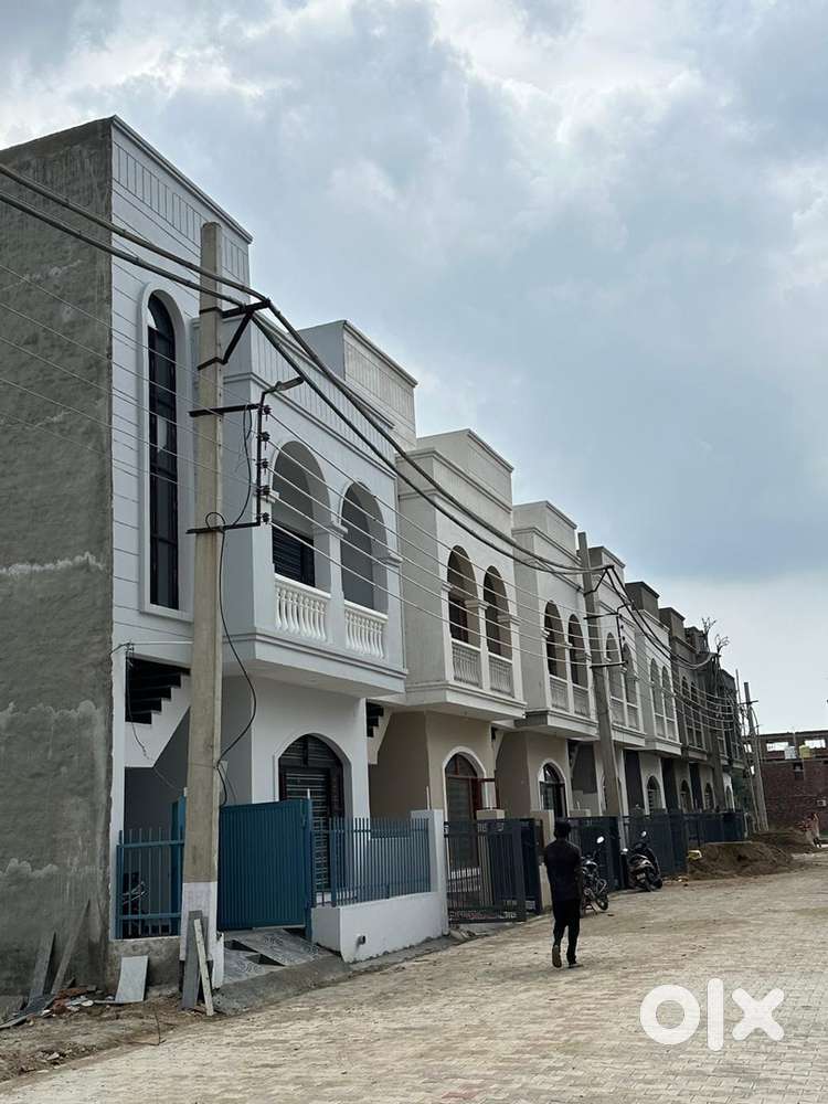 Ready to move 3 bhk villas for sale on main ludiana road