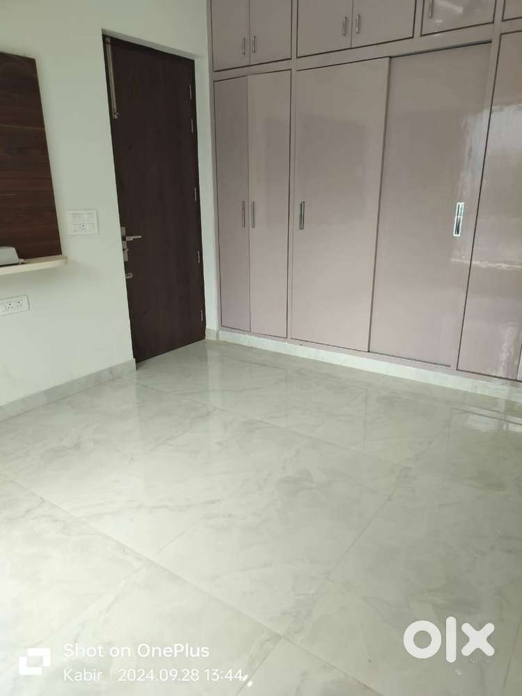 Pre Rental 60 sq Yard Built up Fpr sale in Sushant lok 1 Gurgaon