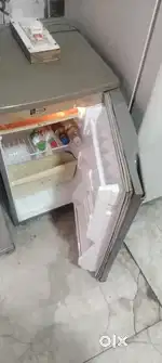 100 litter capacity single door fridge proper working condition