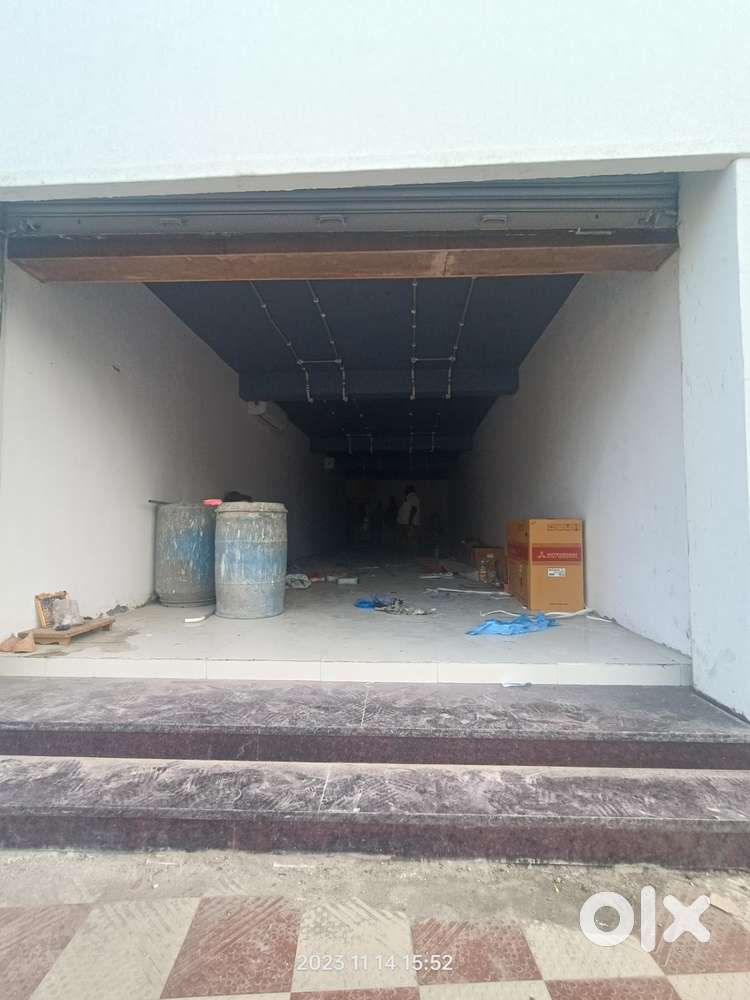 Existing showroom (paragon footware)