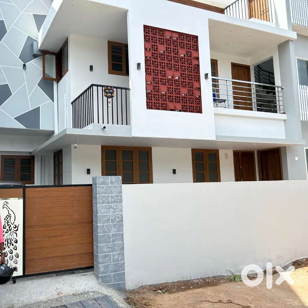 House for rent near attukal only limited members (employees only)