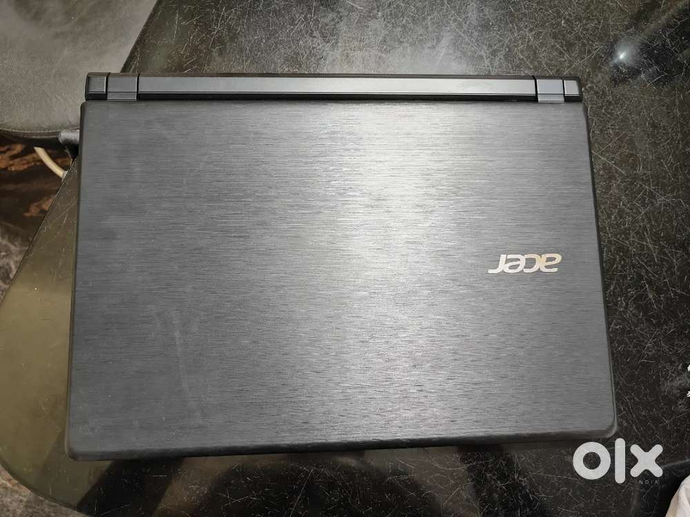 Two laptop acer and hp for rs 12000
