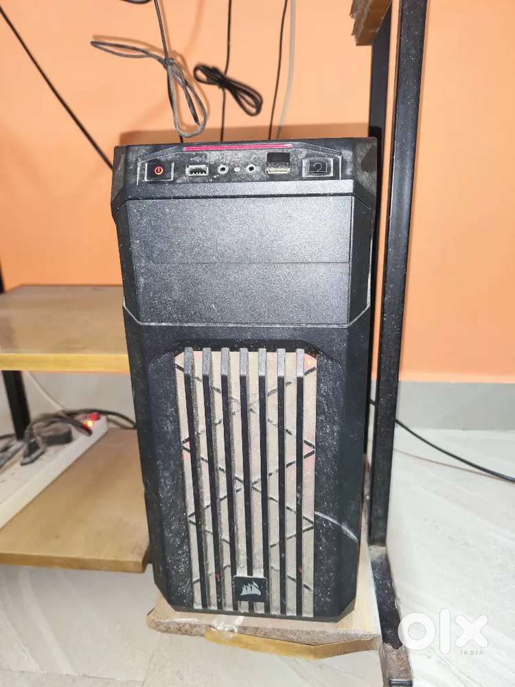 Gaming PC with 21 inch Samsung LED display