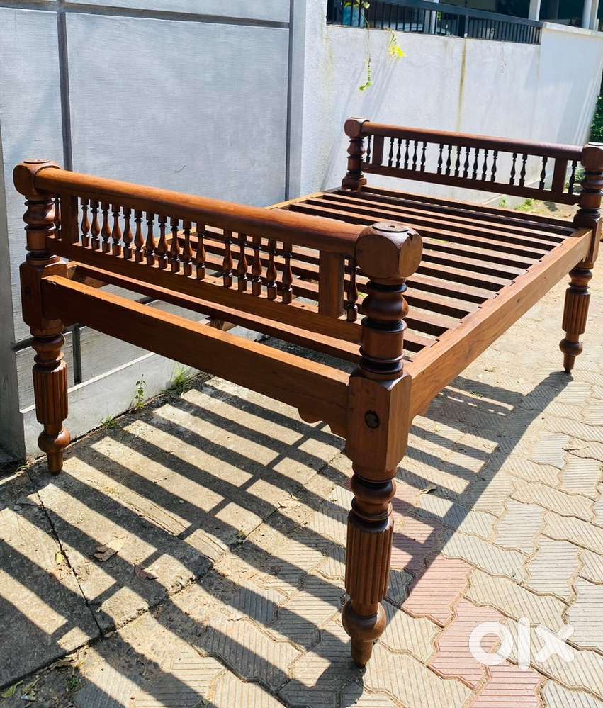 Antique Teak wood poster bed cot colonial antique piece