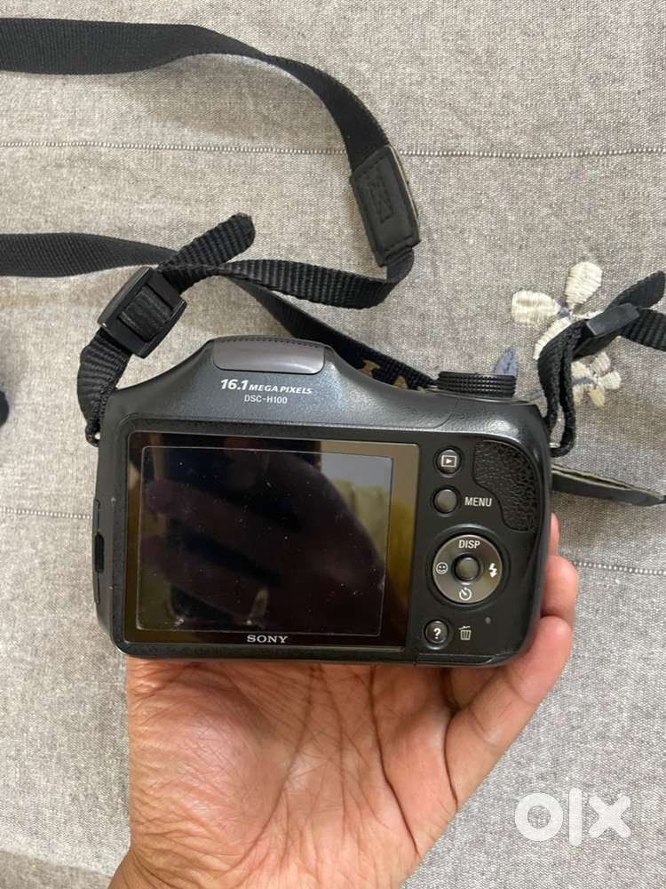 Sony DSLR Cybershot Dsc h100