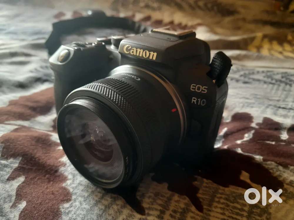 EOS Canon R10