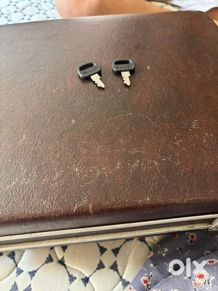 ECHOLAC DUAL LOCK BRIEFCASE