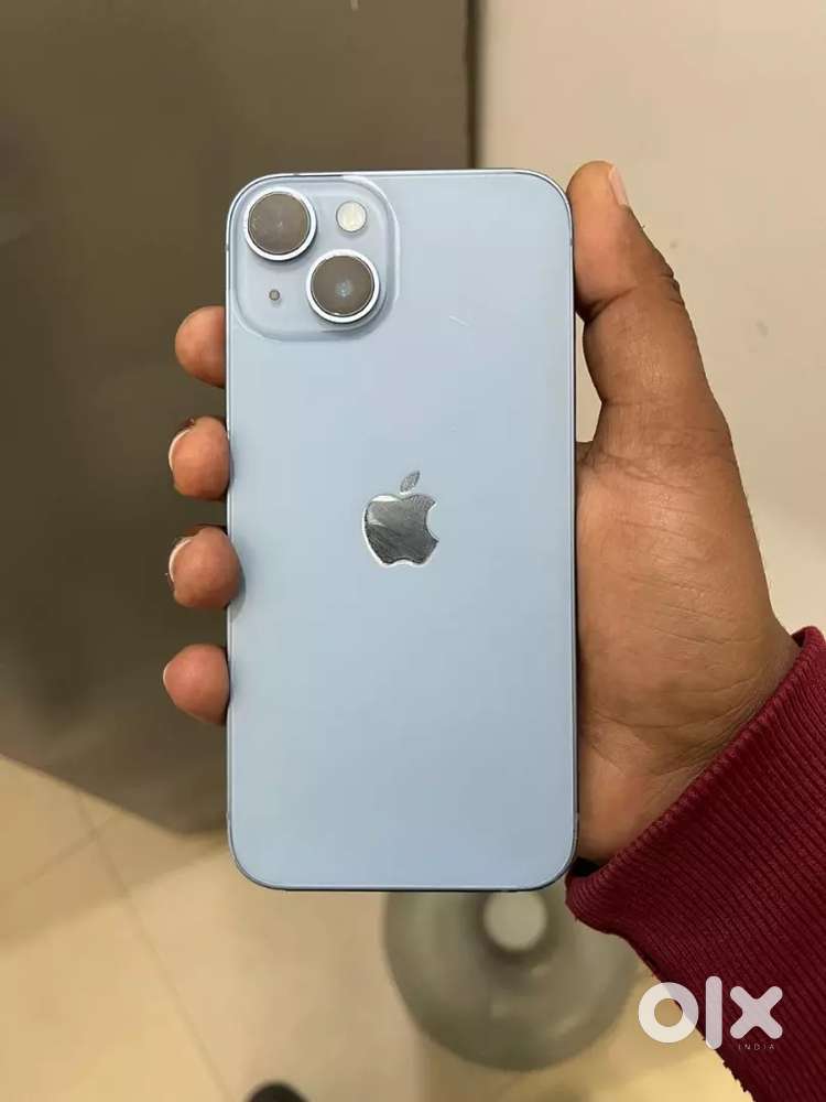 iPhone 14 128 gb variant with all accessories available