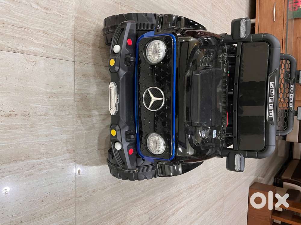 Toyify 4x4 ride on car for kids dual motor