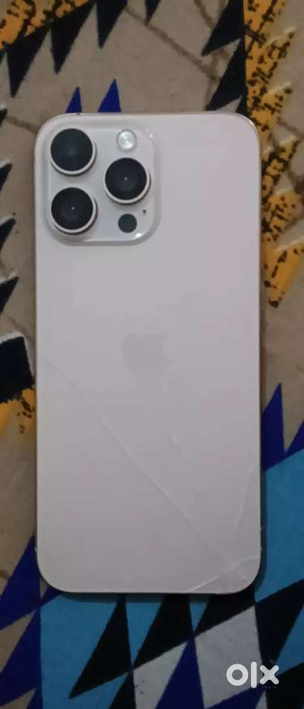 IPhone good condition back crake copy h
