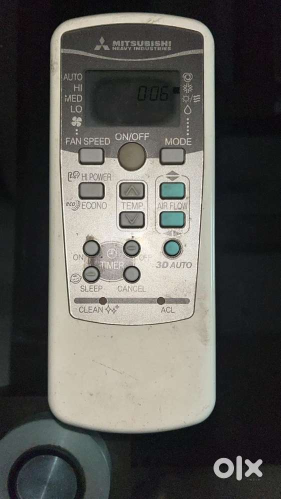 Mitsubishi 2 Tonne AC in excellent condition