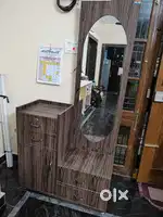 Dressing mirror