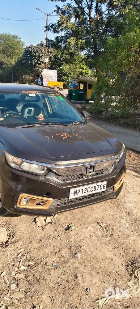 Honda Amaze S Petrol at Ujjain best condition single handle car