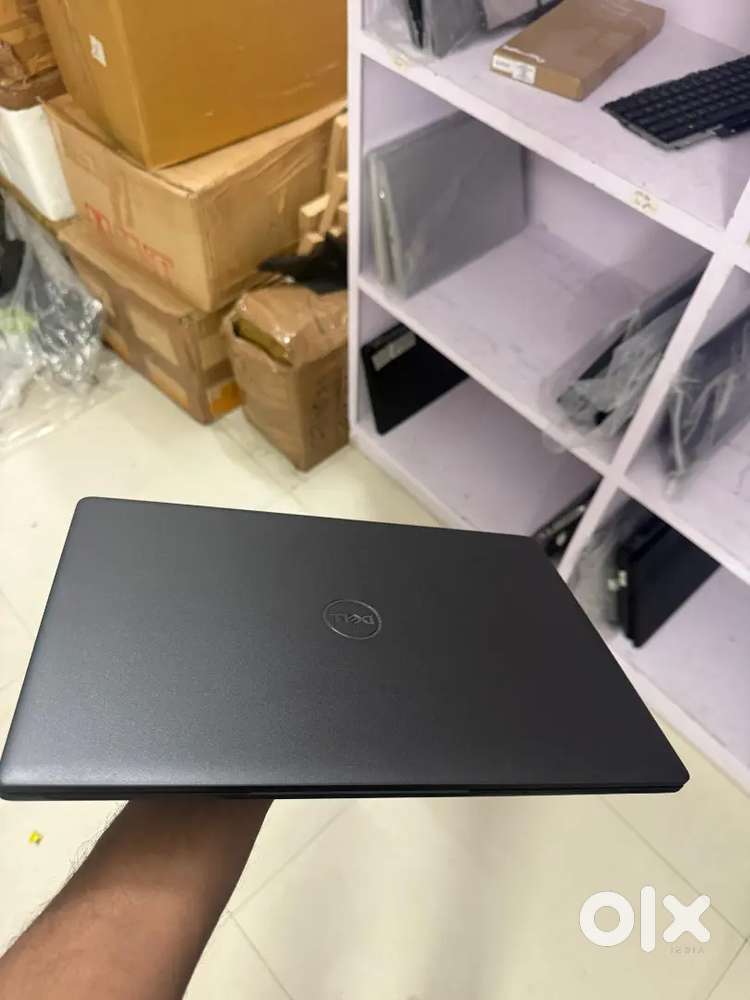 Dell 3410 
I5 10th
8gb ram
256 ssd