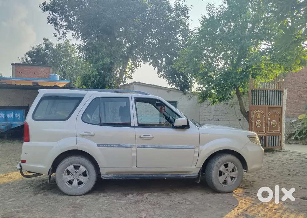 Tata Safari Storme 2017 Diesel 70000 Km Driven