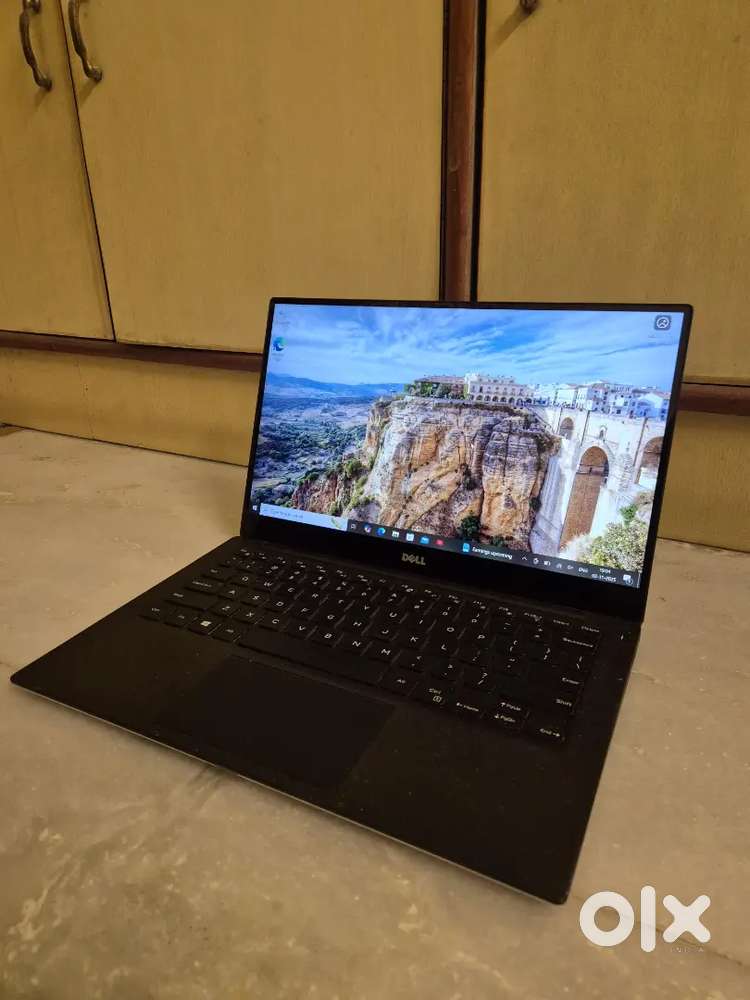 Dell XPS 13 (9350) - Ultrabook with Touchscreen 2018 (US Imported)