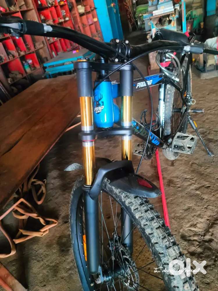 Mtb biycycle 1 week old heavy suspensuon disc brakes