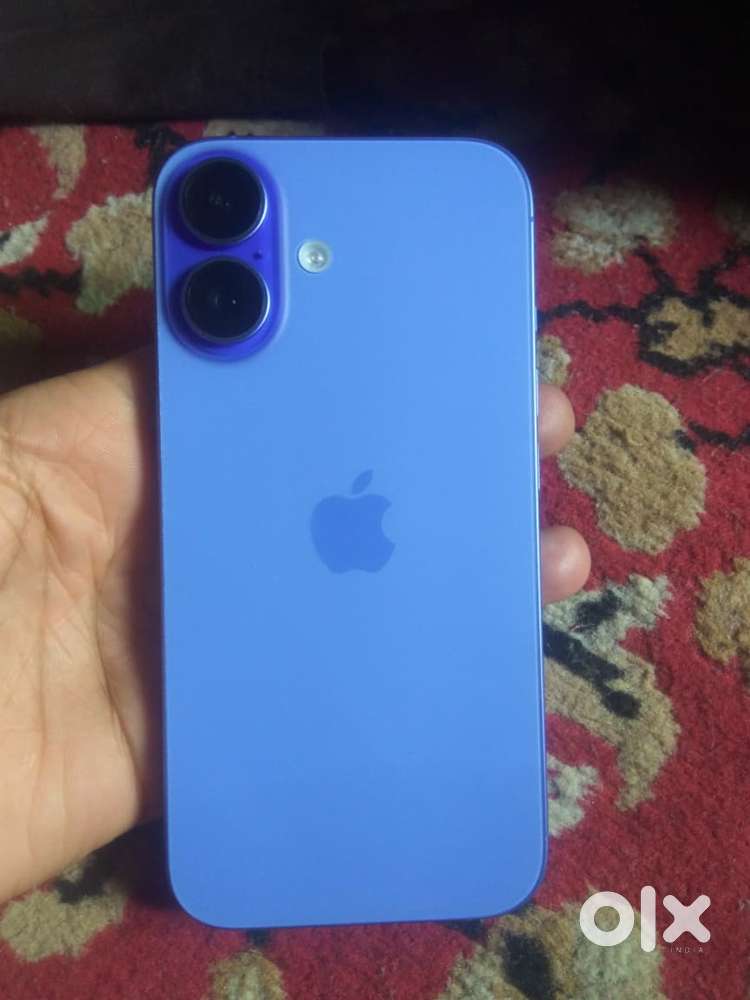 iPhone 16 128GB blue only 2 months old