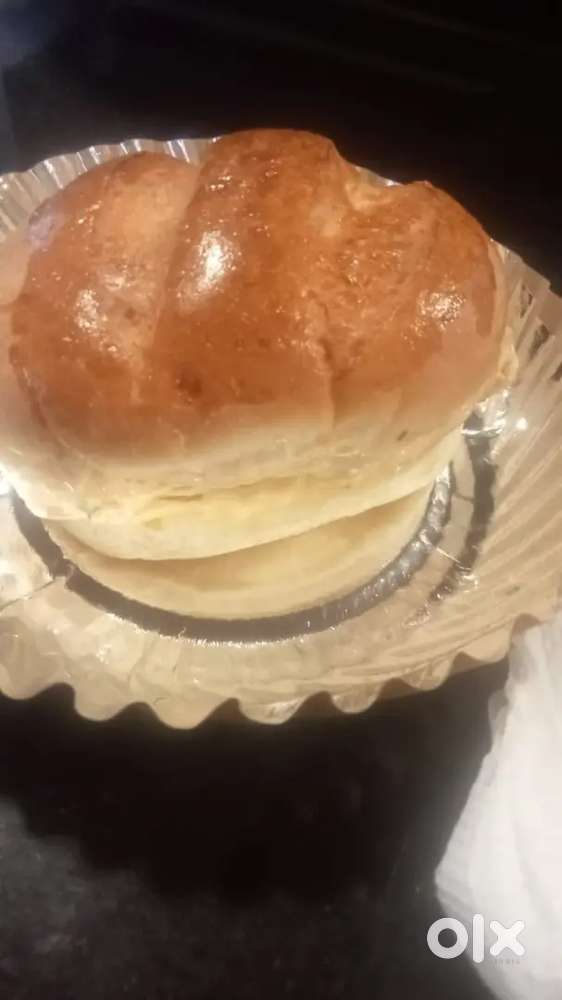 Kitchen helpers and assistant cook for bakery