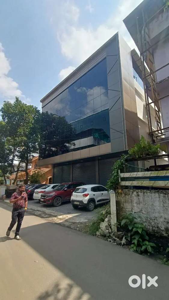 2.22 lakh rent  new  commercial building for sale in vennala bus route