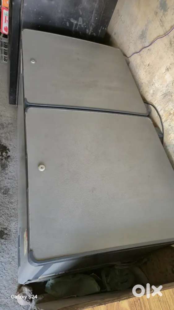 D friz sell Voltas 365 liter