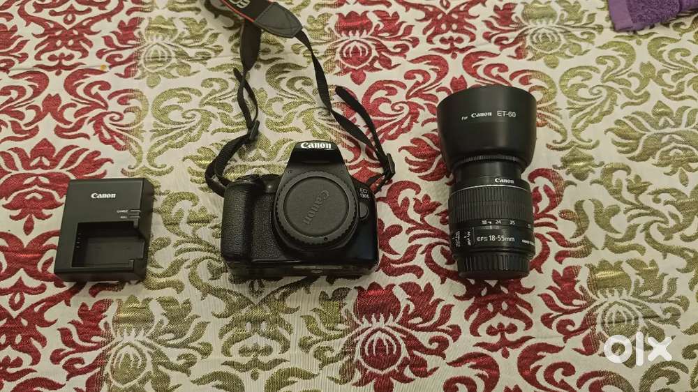 canon 1300d in new condition dslr camera